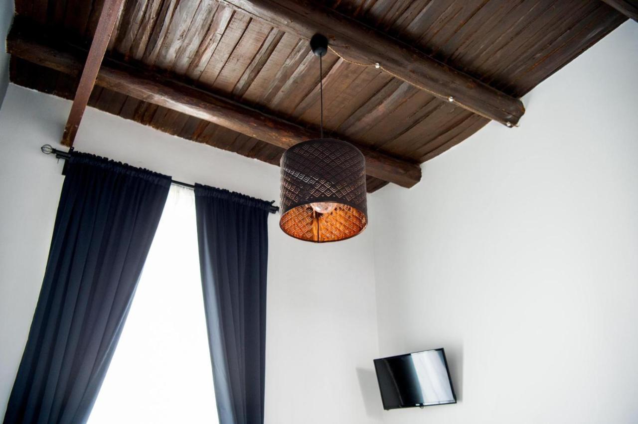 B&B Palazzo Fruscione Σαλέρνο Δωμάτιο φωτογραφία